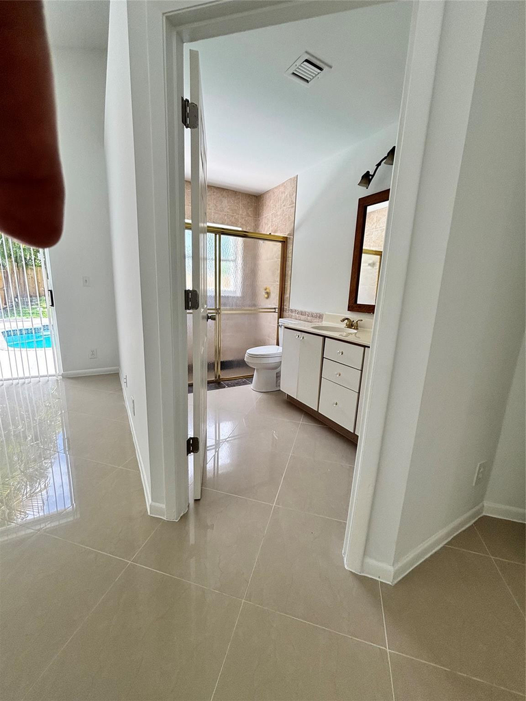 2990 Nw 68th Avenue - Photo 32
