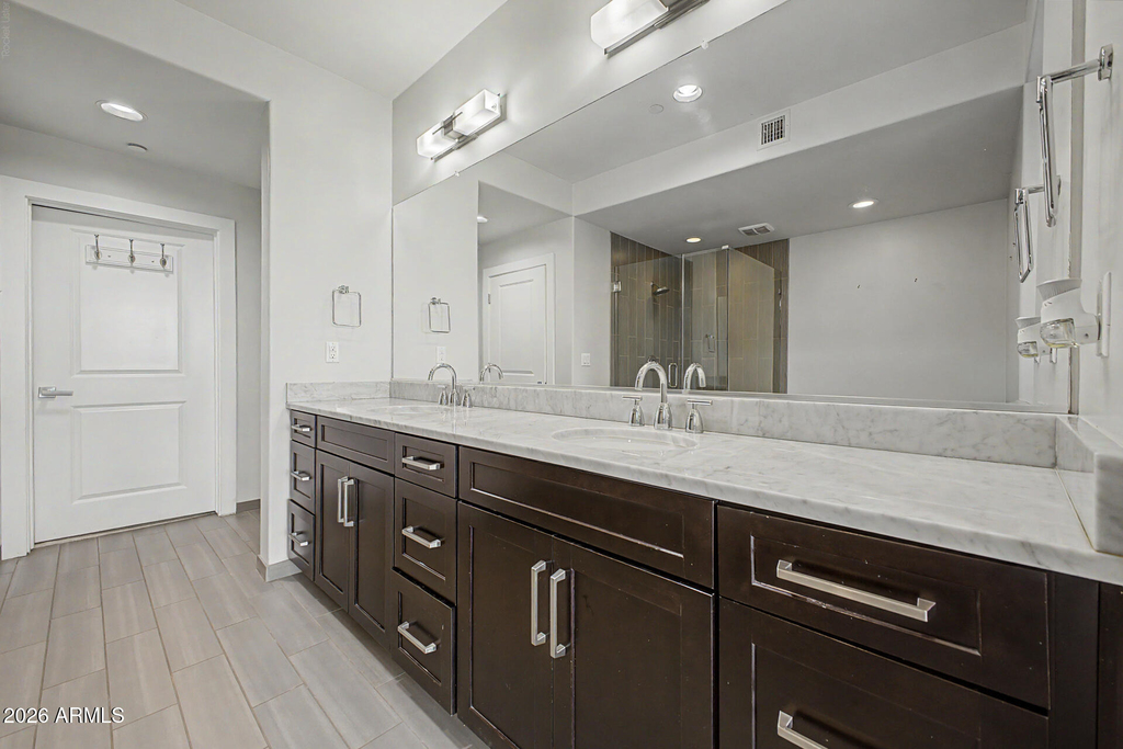4803 N Woodmere Fairway -- - Photo 16