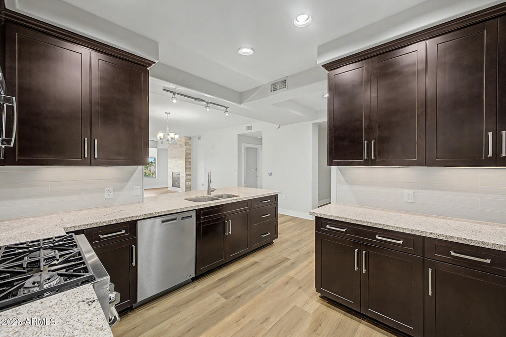 4803 N Woodmere Fairway -- - Photo 8