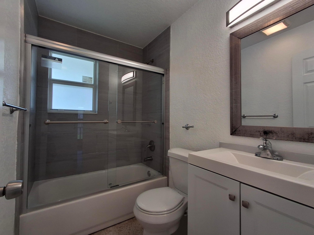 1624 Ne 25th Street - Photo 13