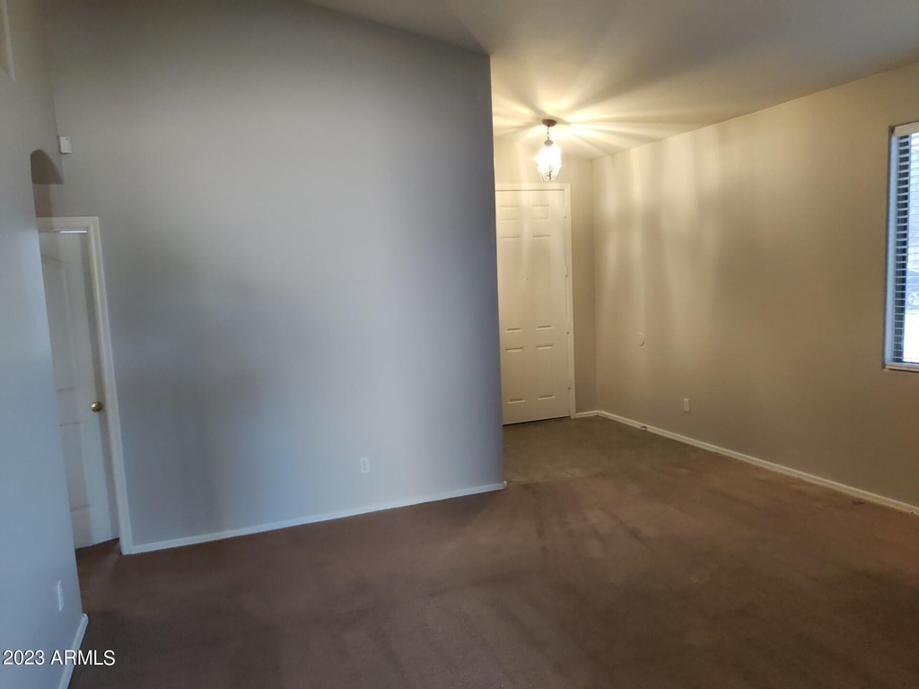 3135 N 127th Avenue - Photo 4