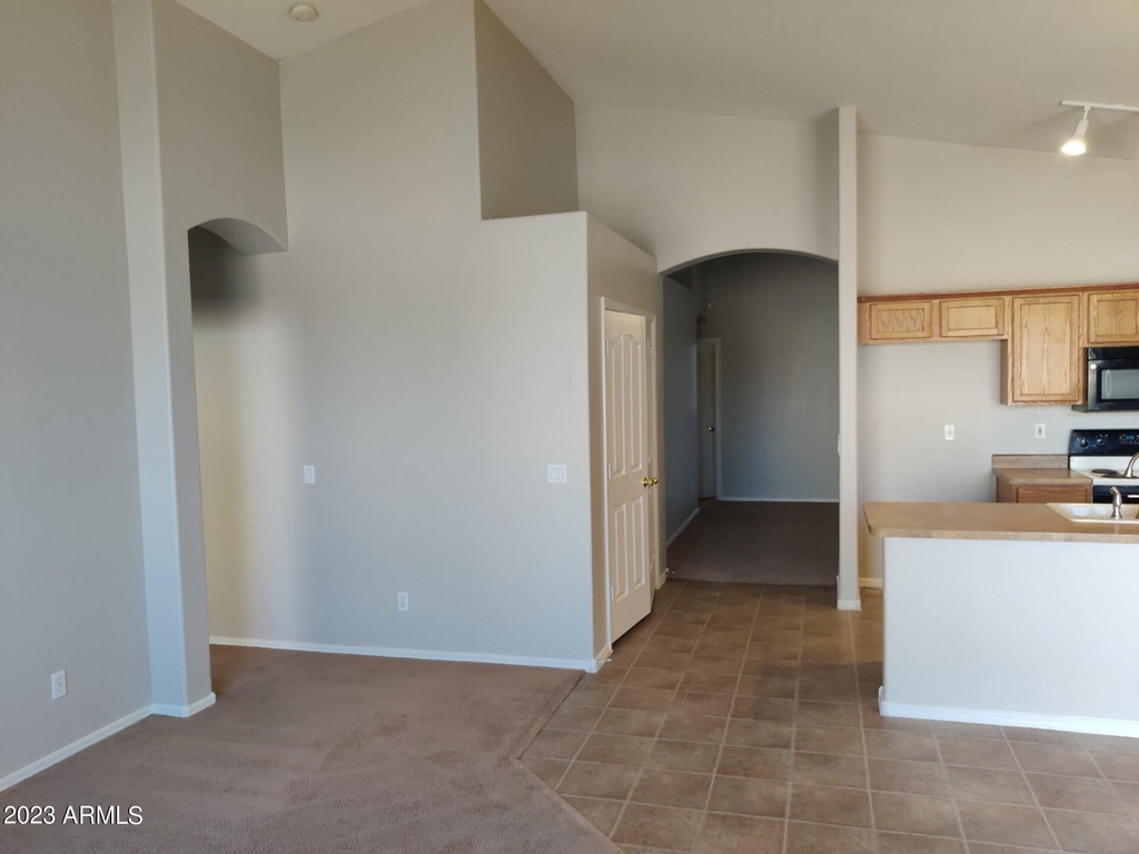 3135 N 127th Avenue - Photo 6