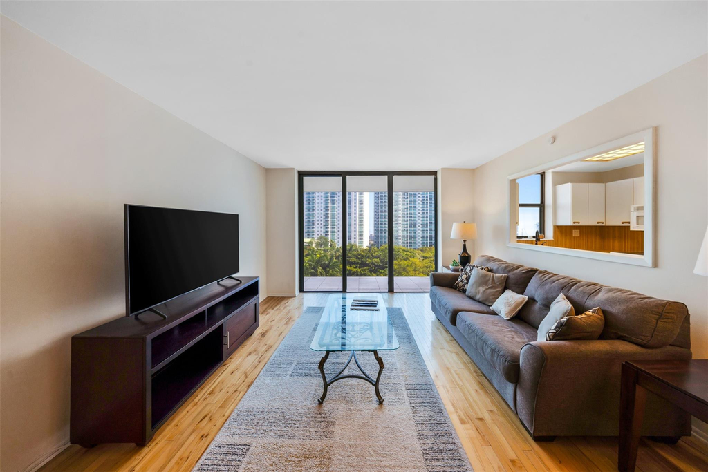 18181 Ne 31st Court - Photo 5