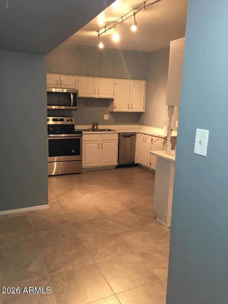 357 E Thomas Road - Photo 2