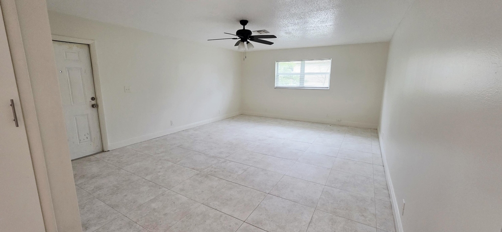 7400 Kimberly Boulevard - Photo 4