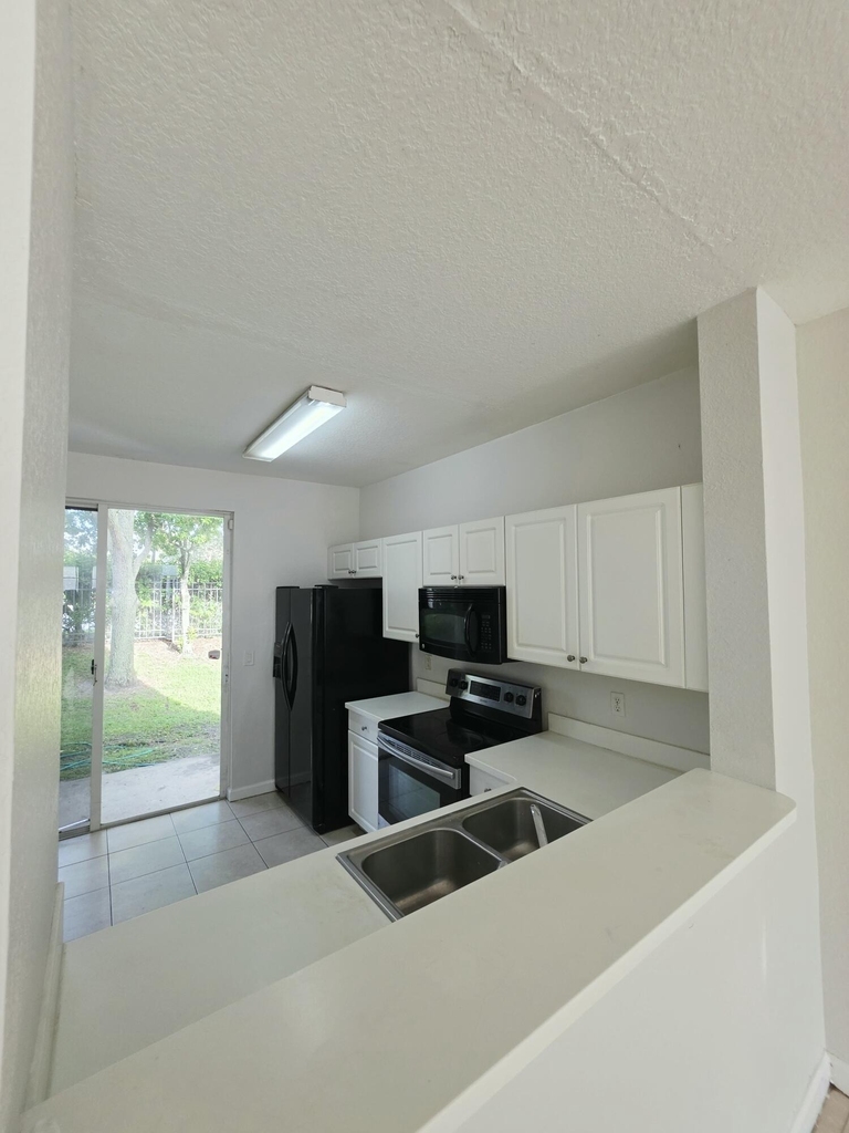 4154 Napoli Lake Drive - Photo 4