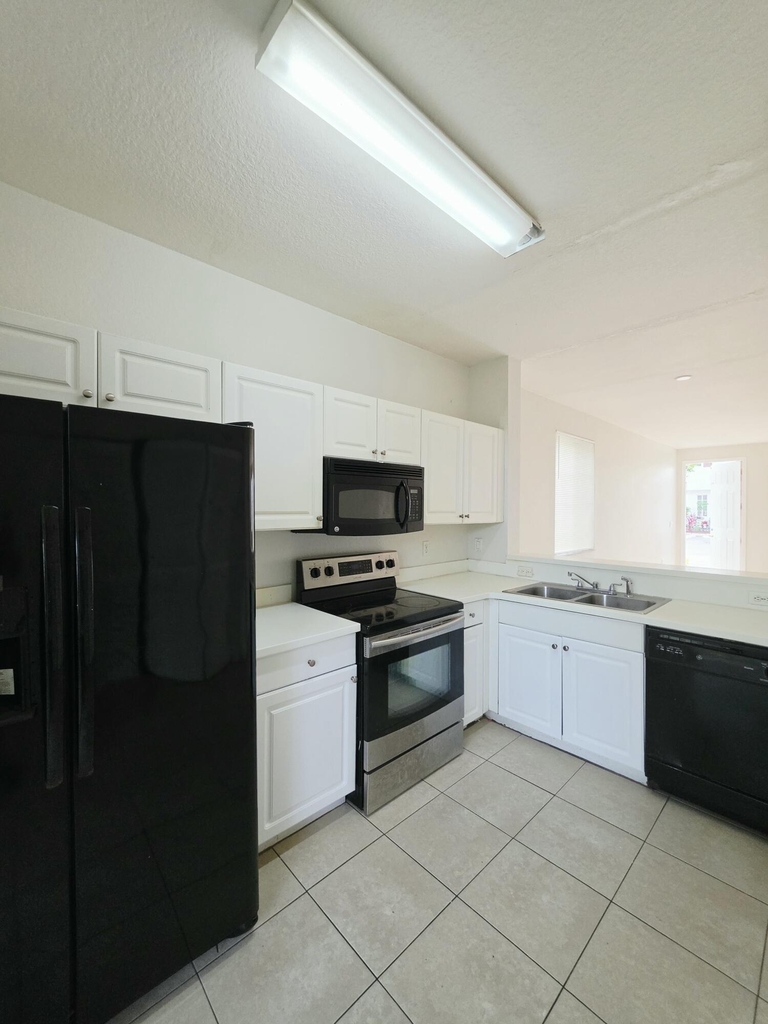 4154 Napoli Lake Drive - Photo 3