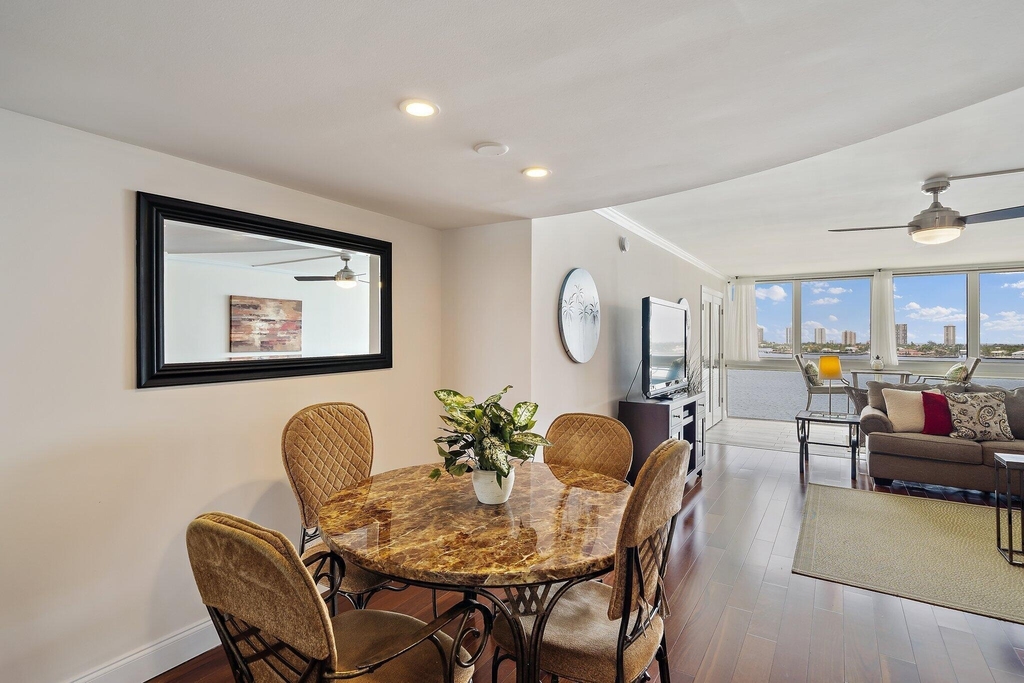 301 Lake Shore Drive - Photo 14