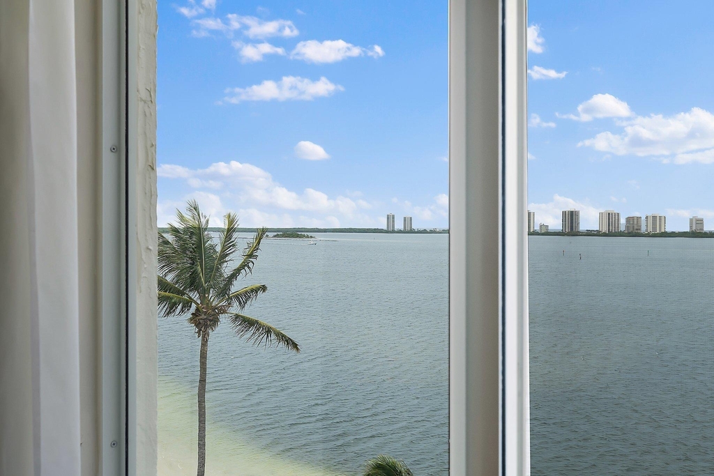 301 Lake Shore Drive - Photo 18