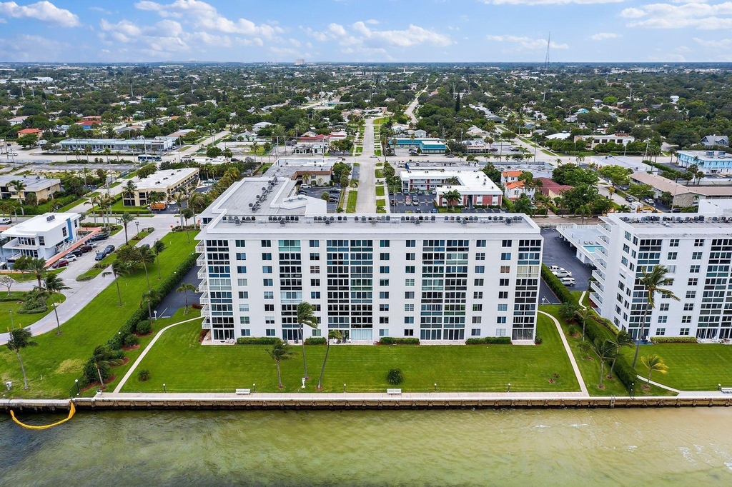 301 Lake Shore Drive - Photo 53