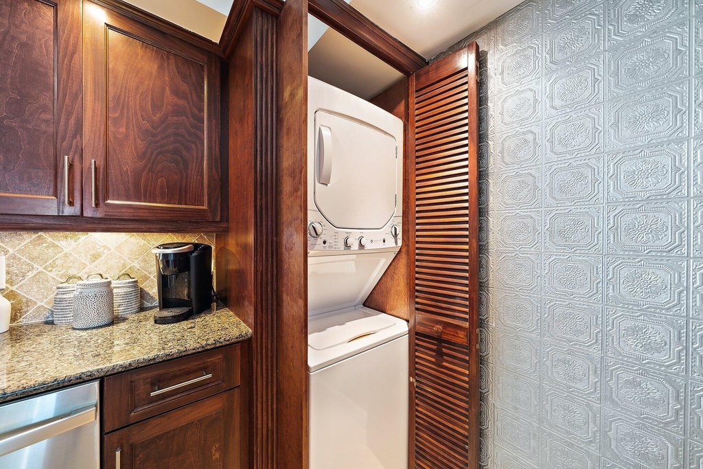 301 Lake Shore Drive - Photo 20