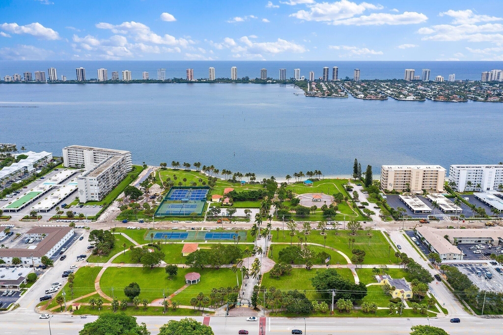 301 Lake Shore Drive - Photo 48