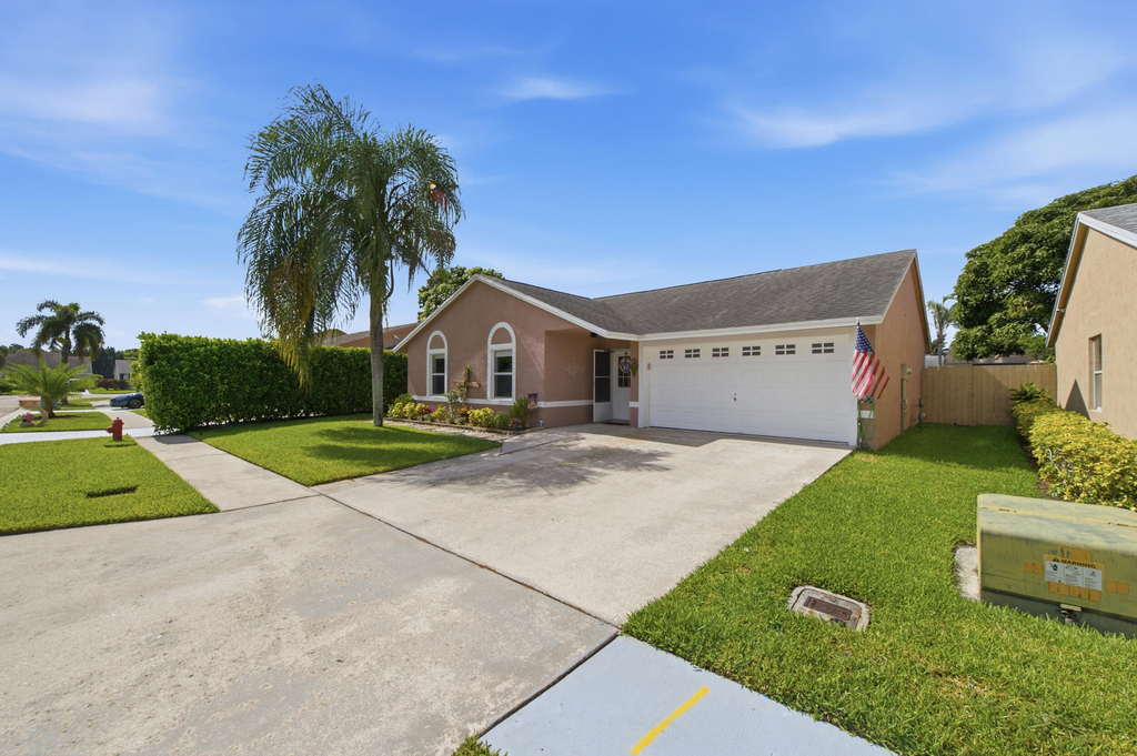 5635 Lake George Place - Photo 2