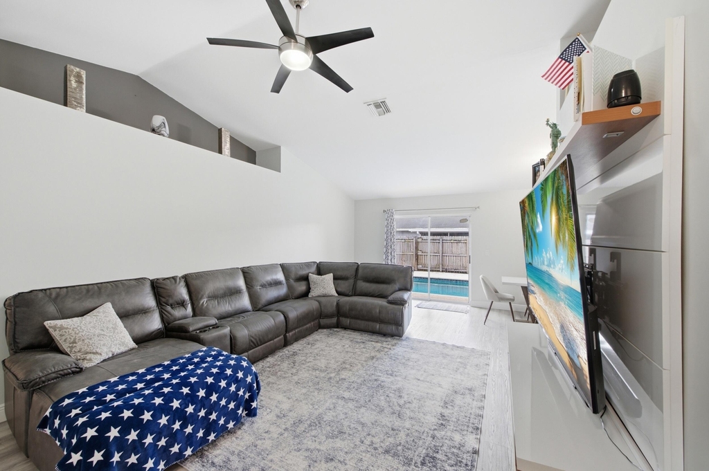5635 Lake George Place - Photo 7