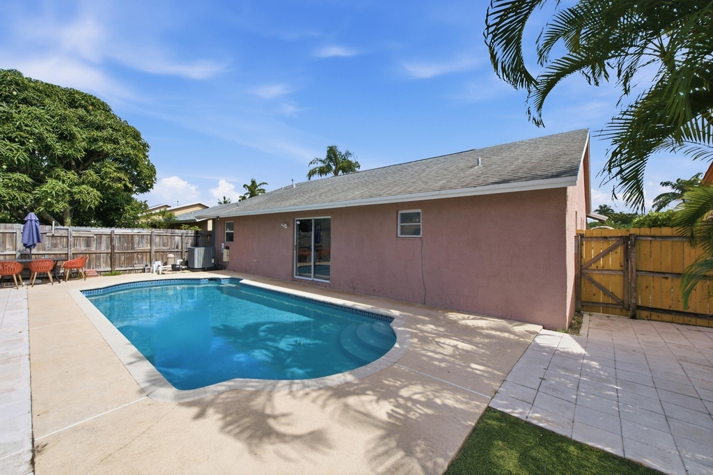 5635 Lake George Place - Photo 25