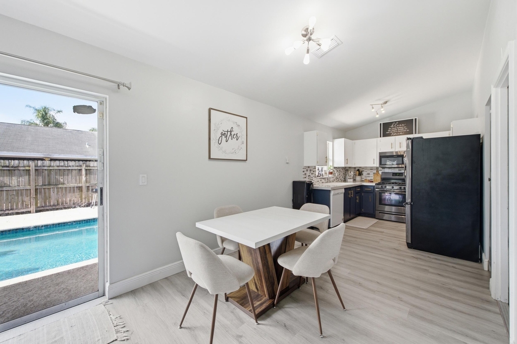 5635 Lake George Place - Photo 10
