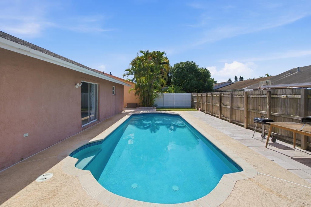5635 Lake George Place - Photo 29
