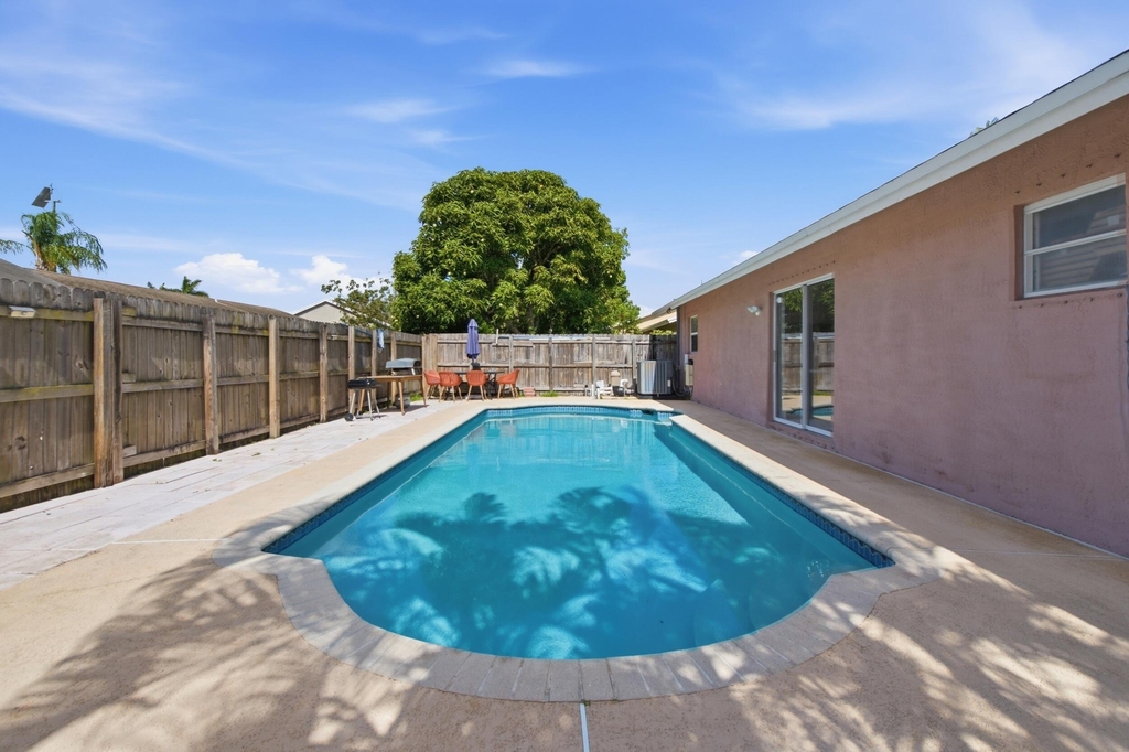 5635 Lake George Place - Photo 32