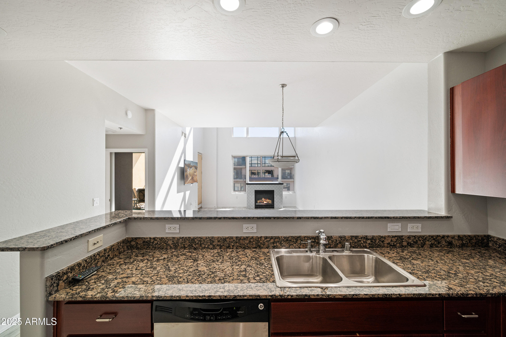 17 W Vernon Avenue - Photo 6
