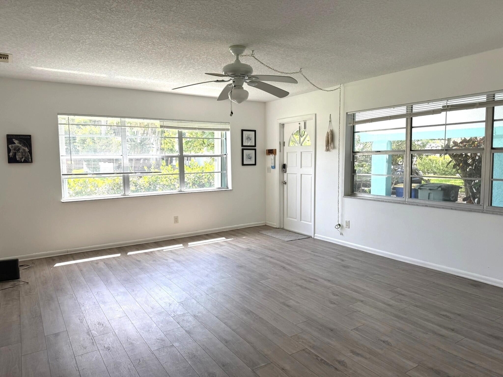 1115 Hernando Street - Photo 2