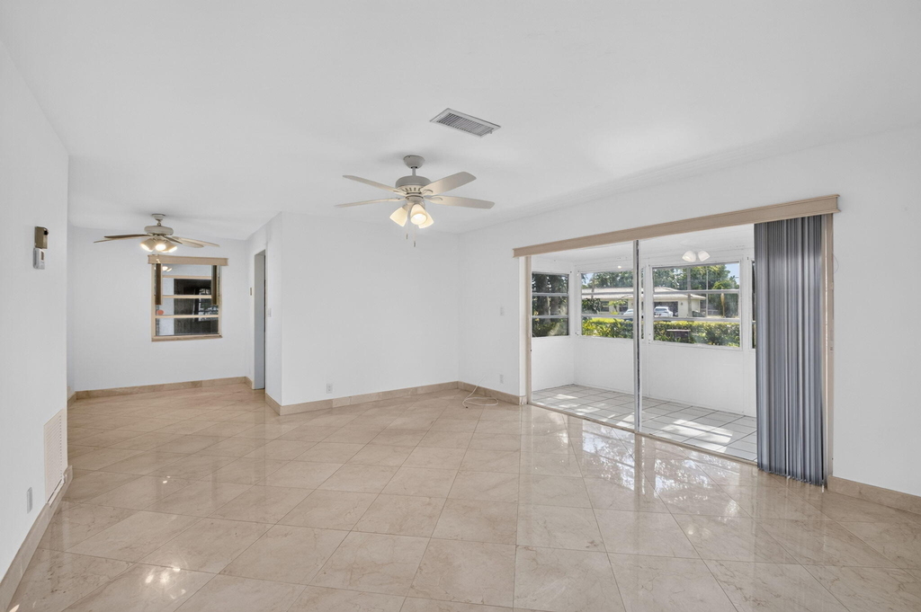 300 Nw 42nd Street - Photo 1