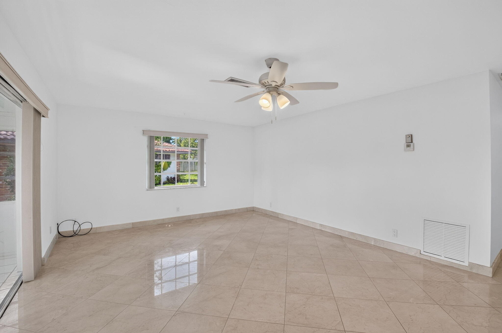 300 Nw 42nd Street - Photo 29