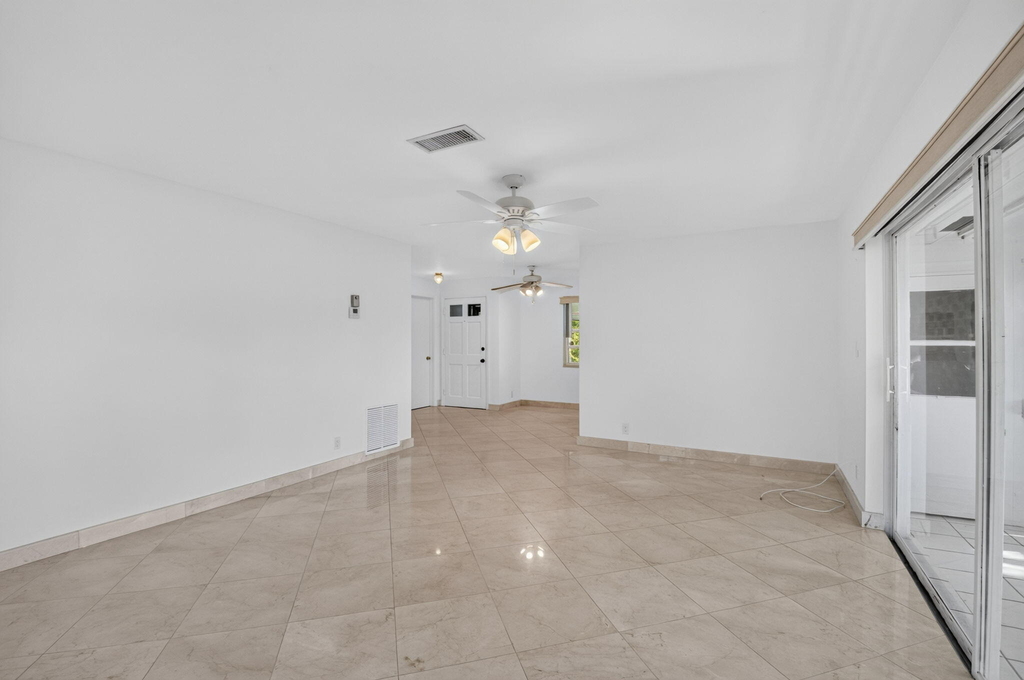 300 Nw 42nd Street - Photo 3