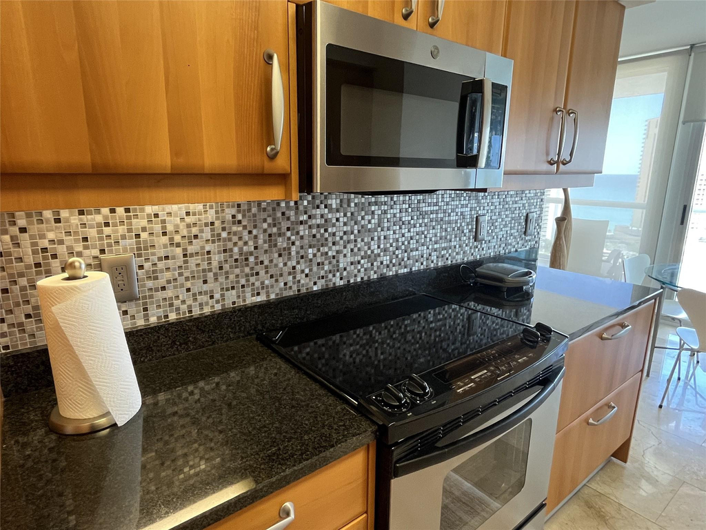 16500 Collins Avenue - Photo 12