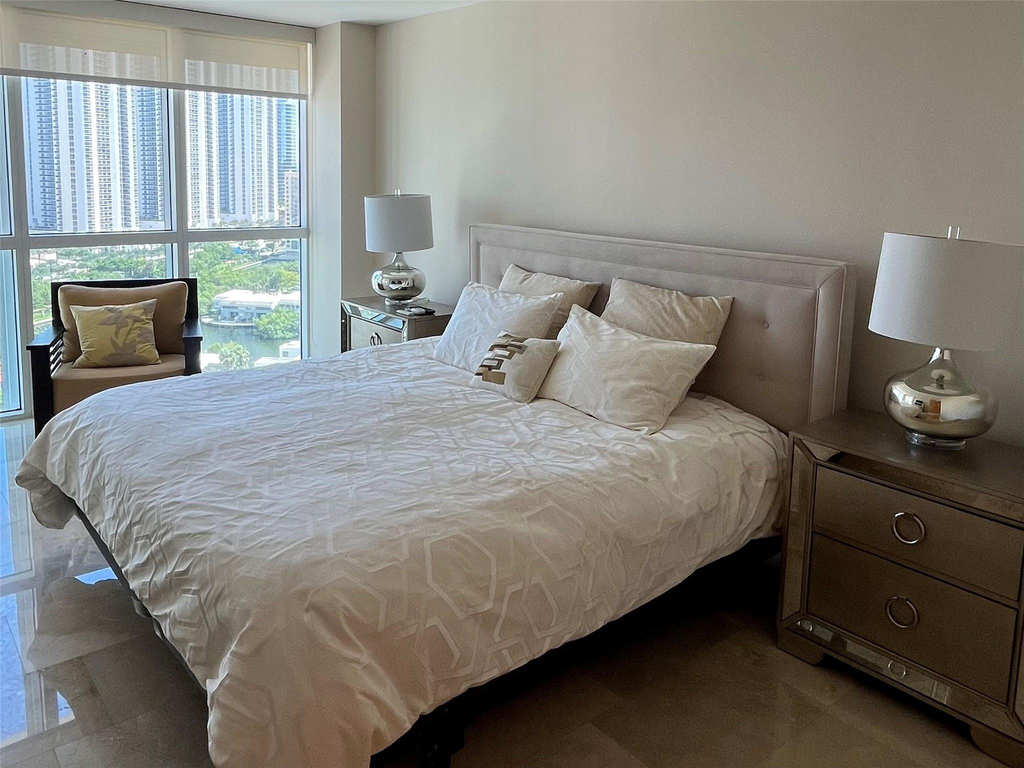 16500 Collins Avenue - Photo 16