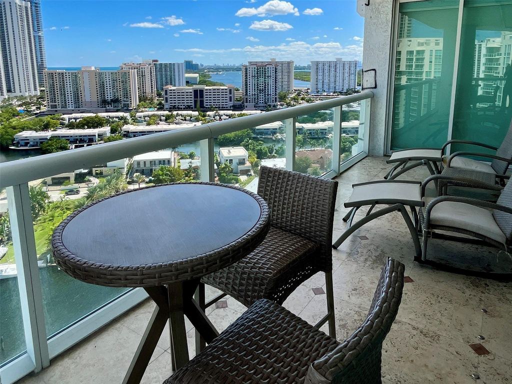 16500 Collins Avenue - Photo 0