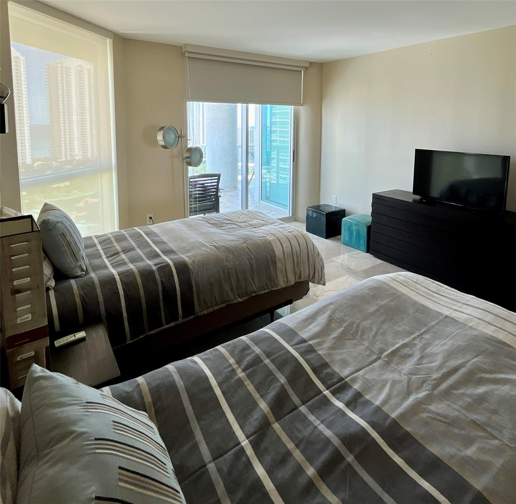 16500 Collins Avenue - Photo 28