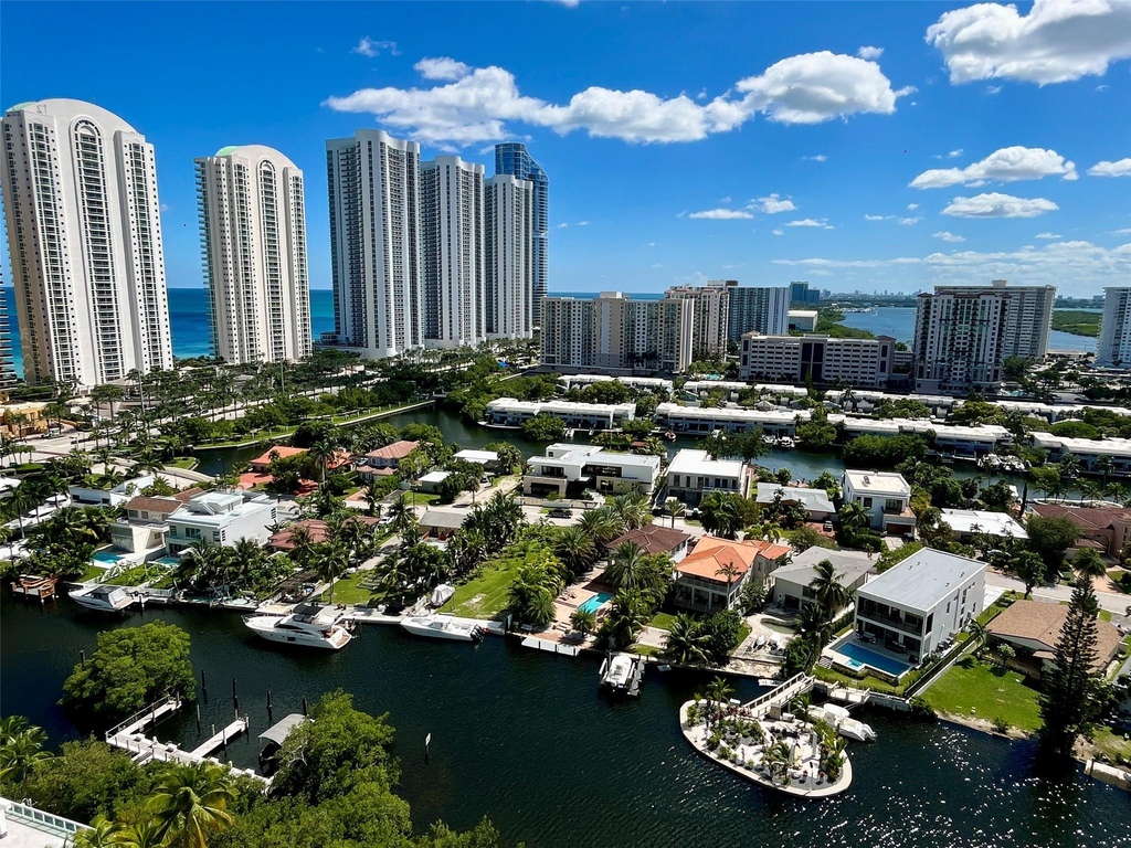 16500 Collins Avenue - Photo 32