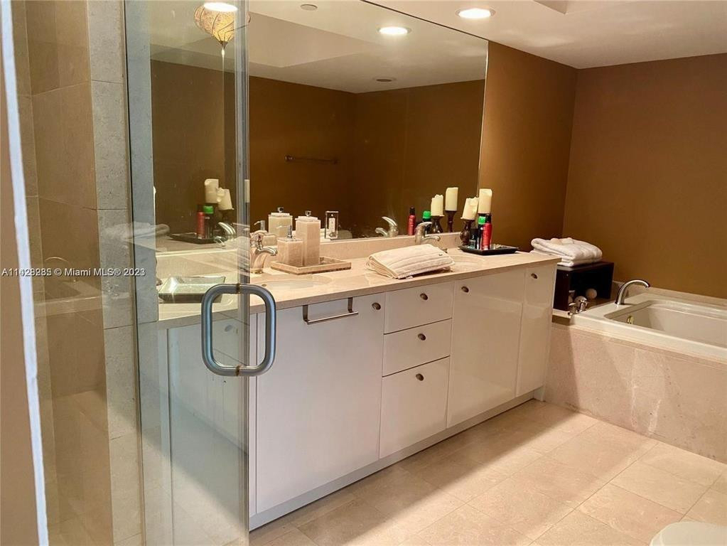 16500 Collins Avenue - Photo 20