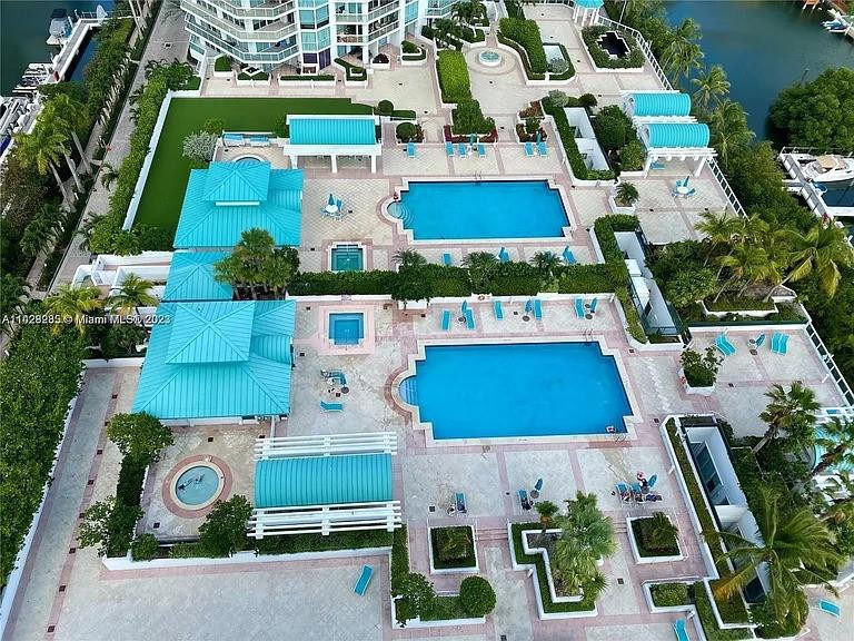 16500 Collins Avenue - Photo 30