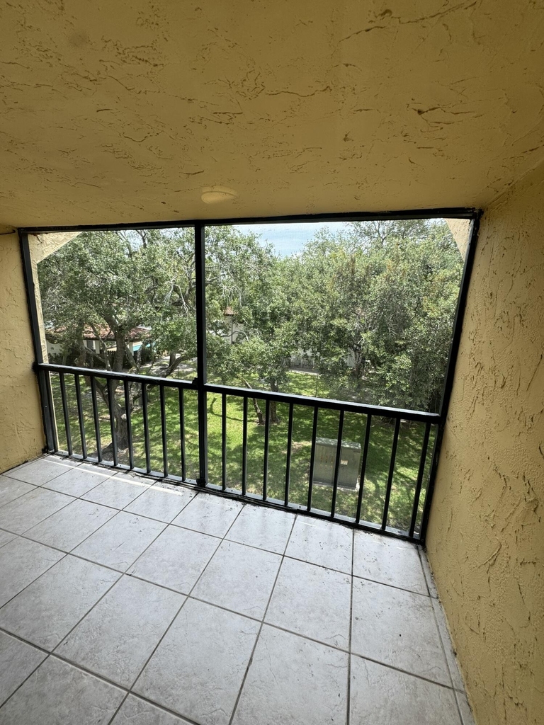 480 Nw 20th Street - Photo 8