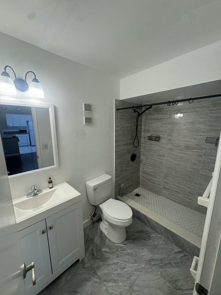 480 Nw 20th Street - Photo 6