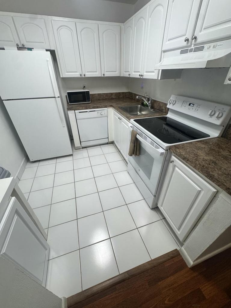 480 Nw 20th Street - Photo 7
