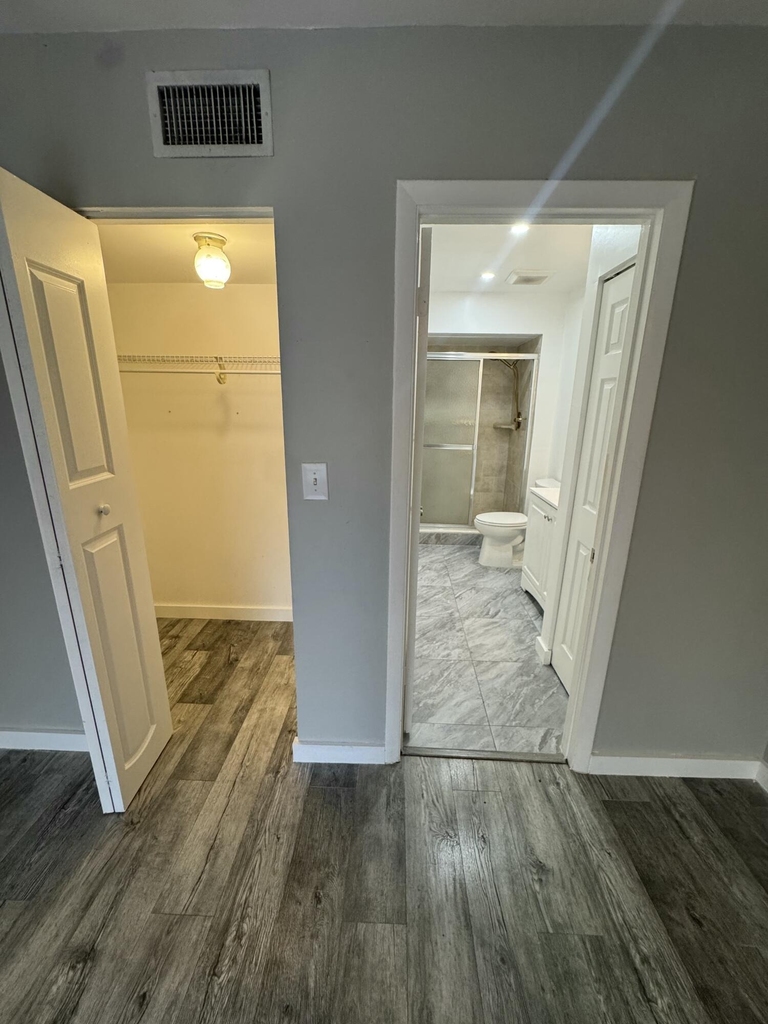 480 Nw 20th Street - Photo 3