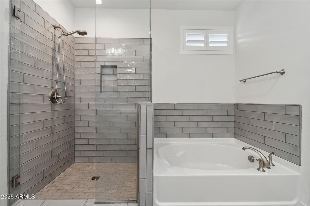 11342 N Jerome Street - Photo 34