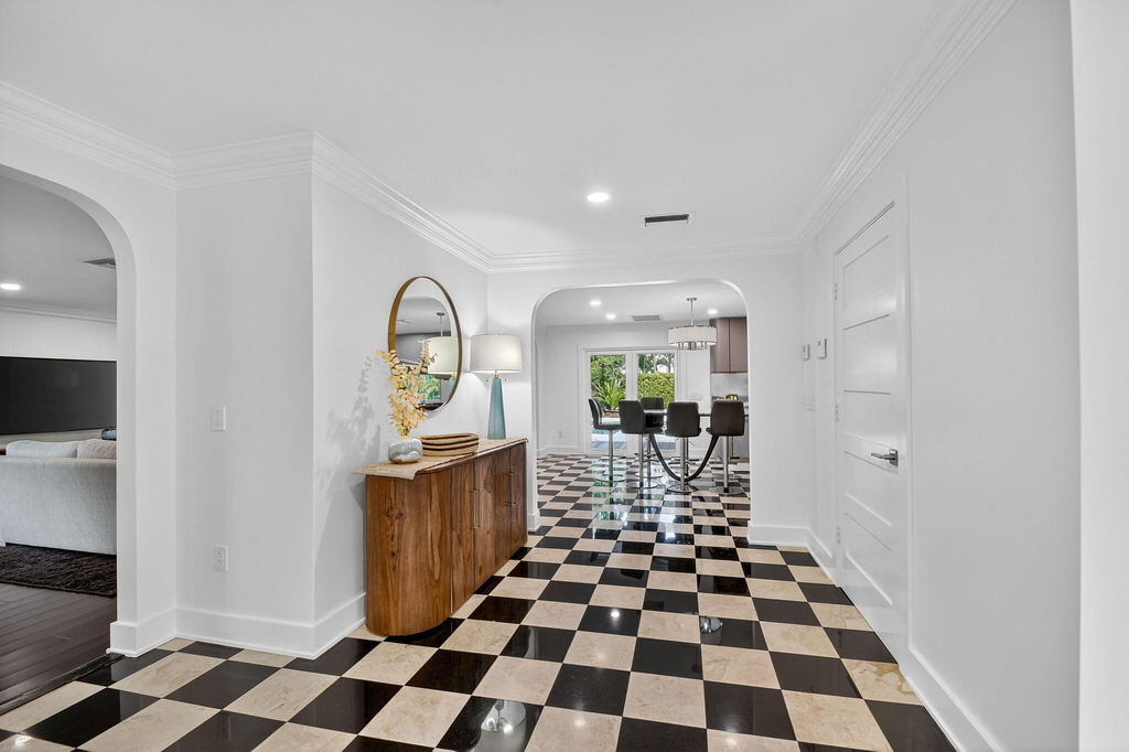 2900 Greenbriar Boulevard - Photo 5