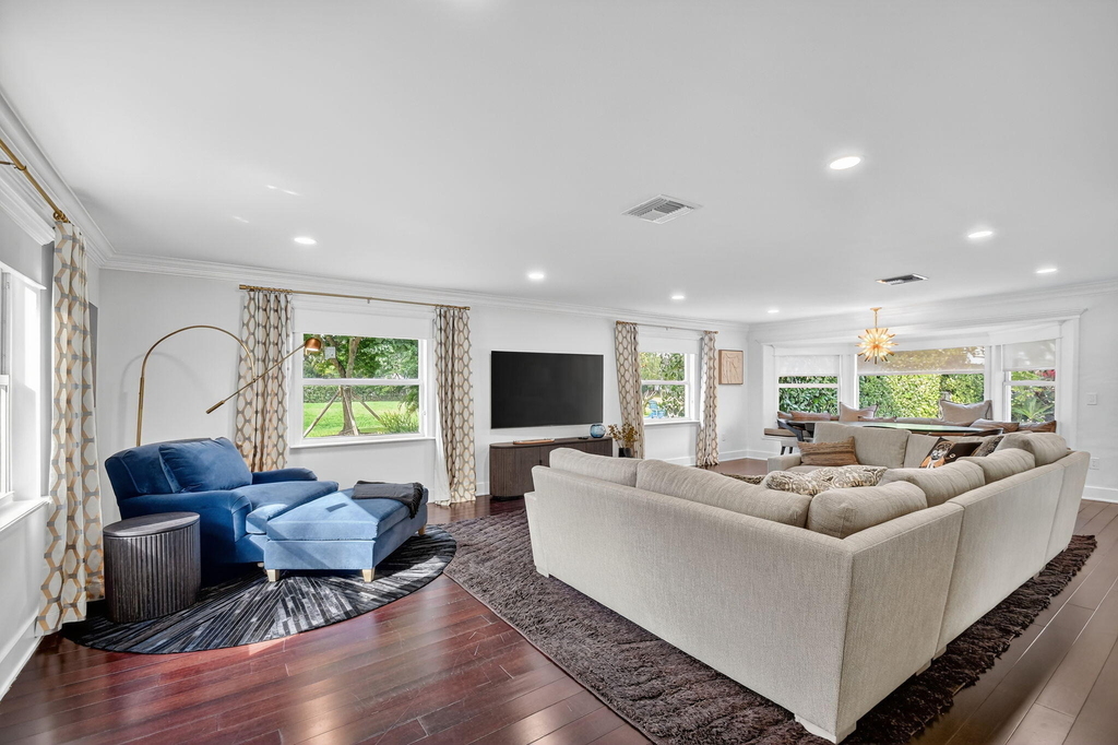 2900 Greenbriar Boulevard - Photo 9