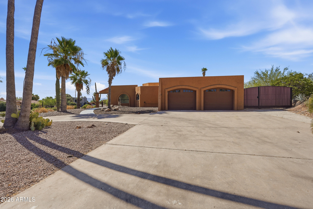 10643 N Indian Wells Drive - Photo 2