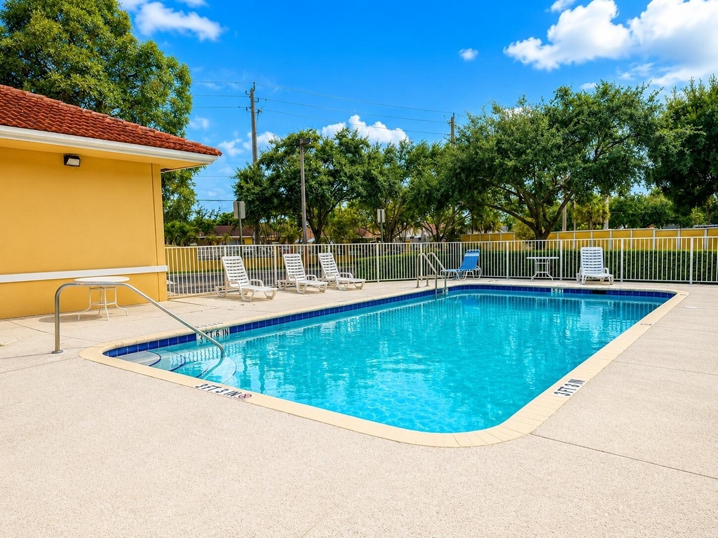 9905 Westwood Drive - Photo 12