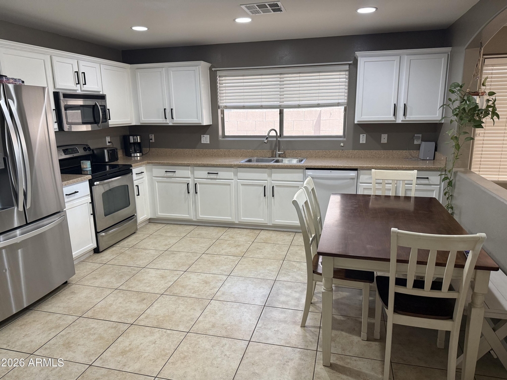 5943 S 248th Drive - Photo 6