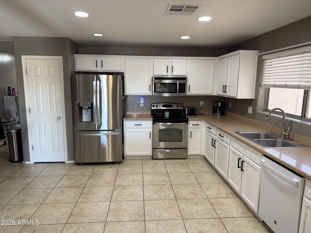5943 S 248th Drive - Photo 7
