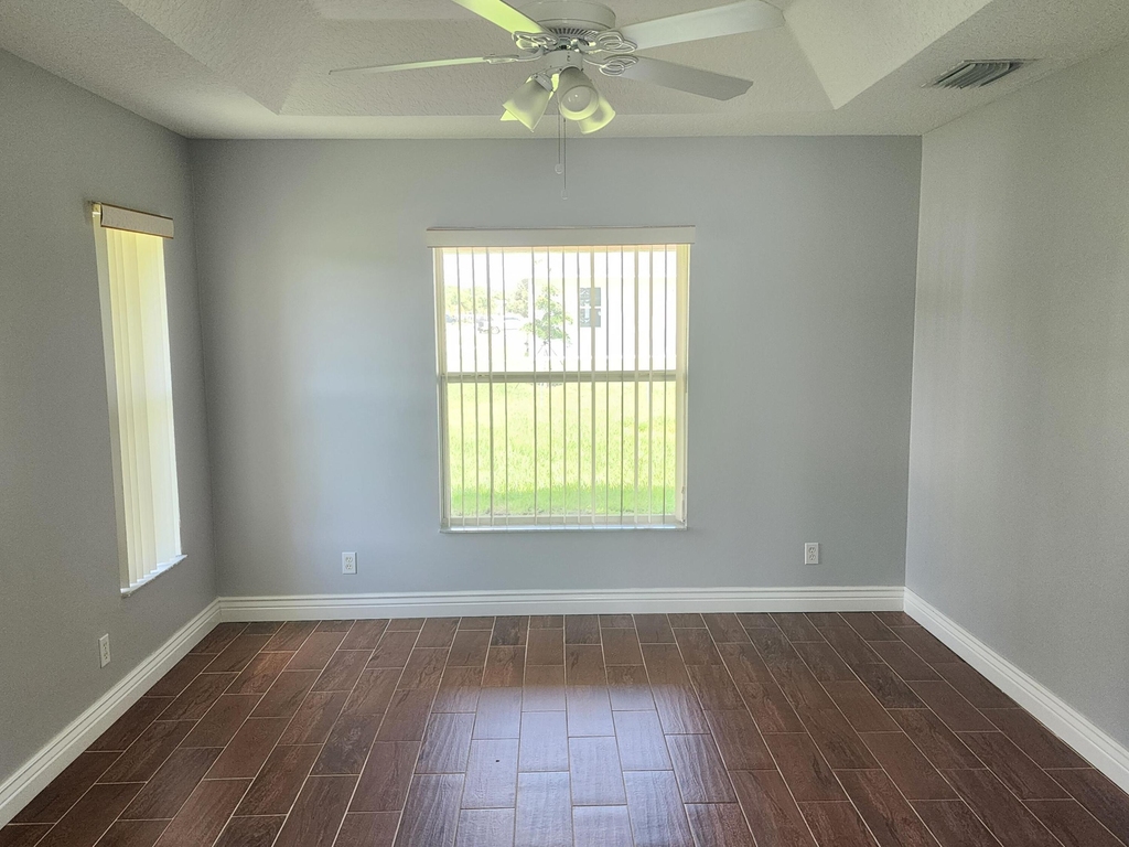 425 Sw Mccomb Avenue - Photo 7