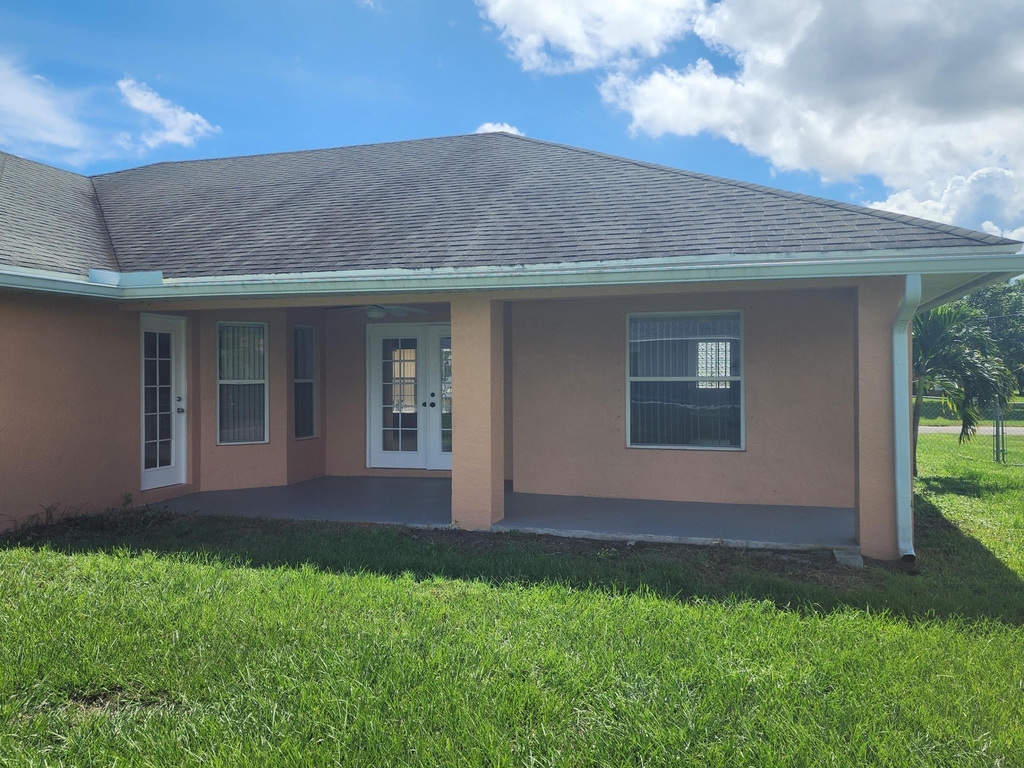 425 Sw Mccomb Avenue - Photo 13