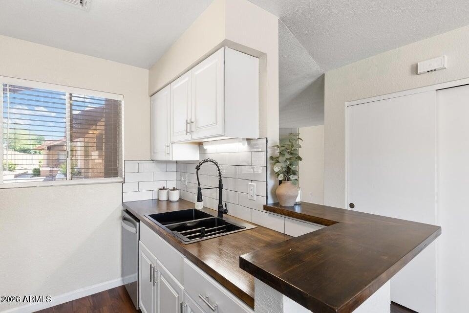 330 W Tonopah Drive - Photo 5