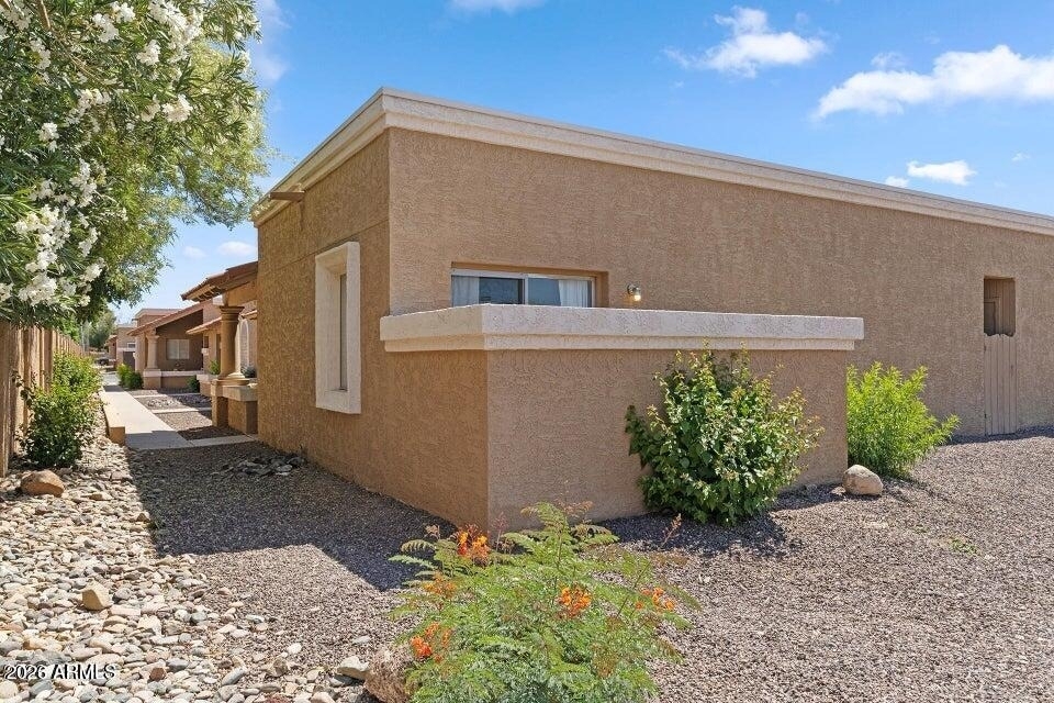 330 W Tonopah Drive - Photo 2
