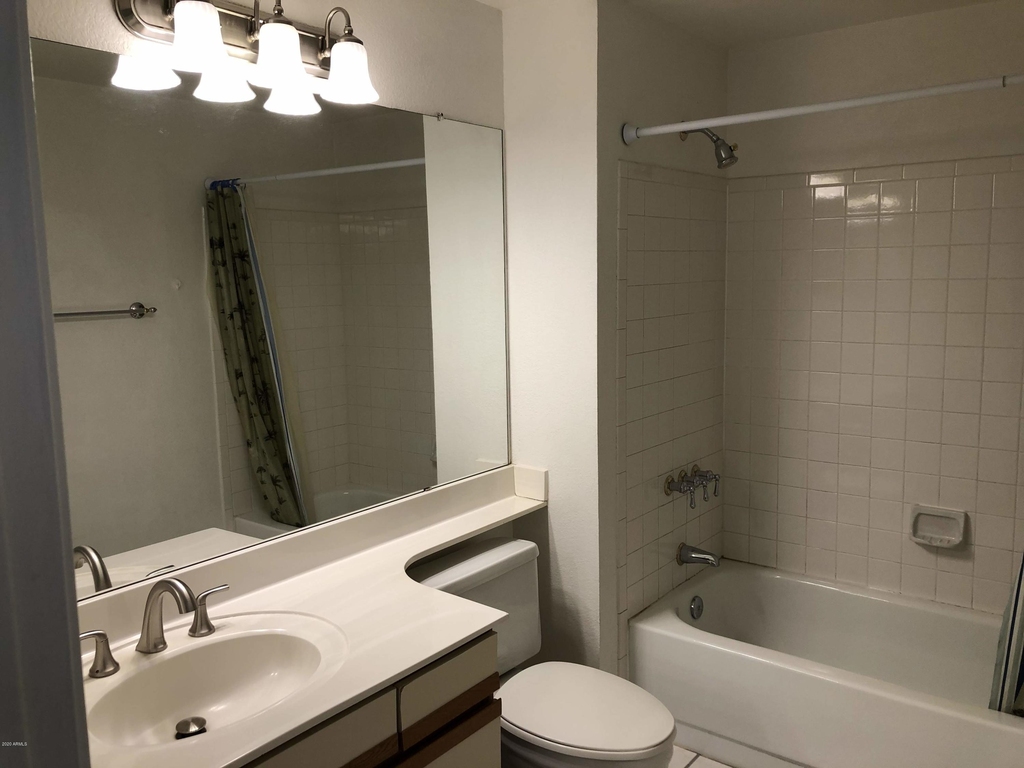 16226 S 37th Way - Photo 33